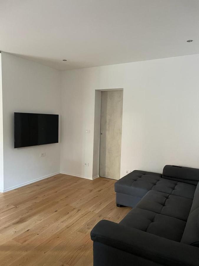 Aegida Beachfront Apartment كوبر المظهر الخارجي الصورة
